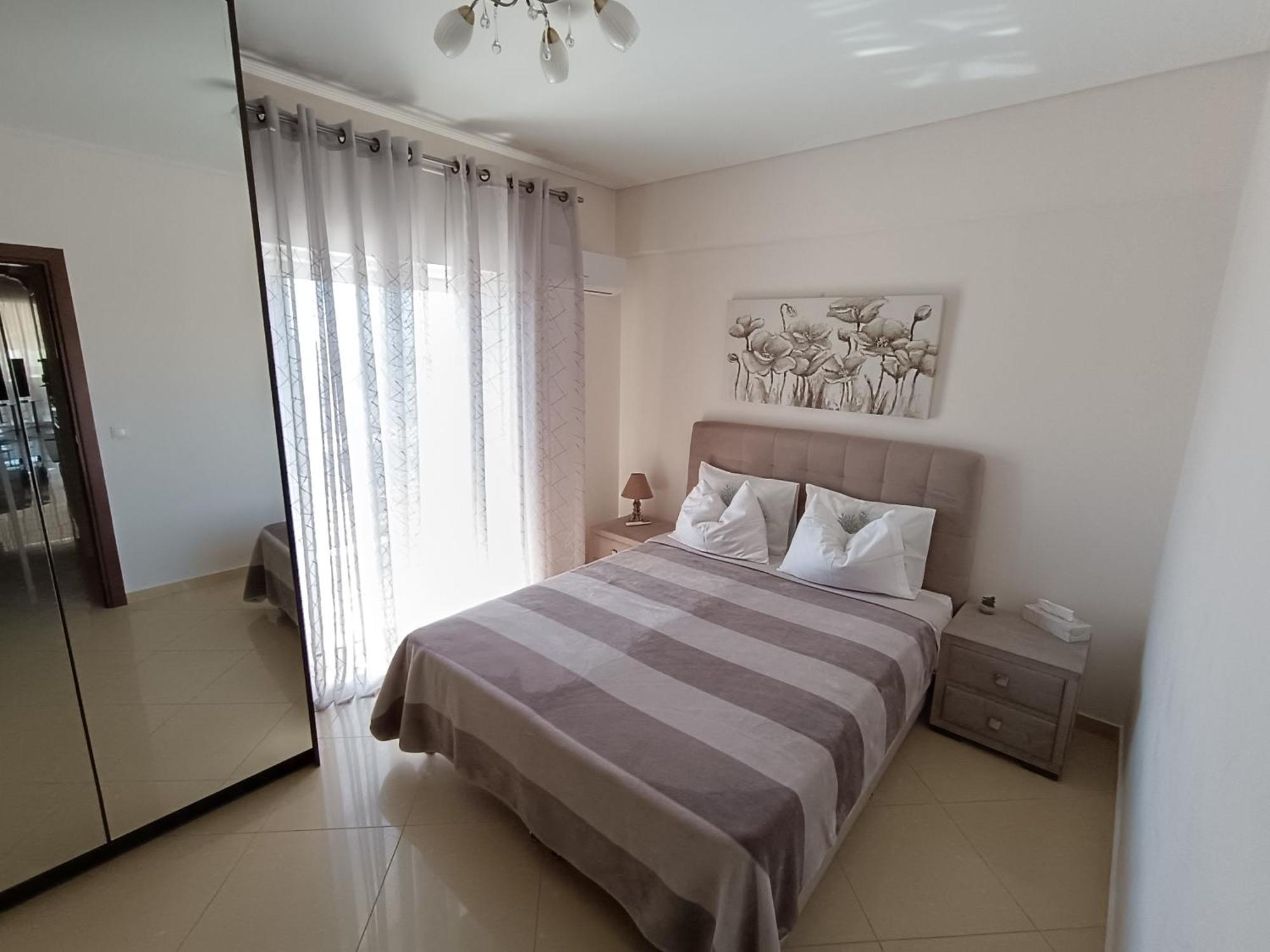 New Elegant Roof Apartment 아카르나이 외부 사진