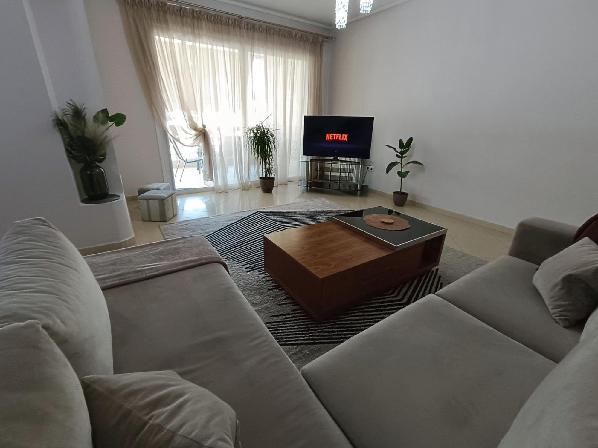 New Elegant Roof Apartment 아카르나이 외부 사진